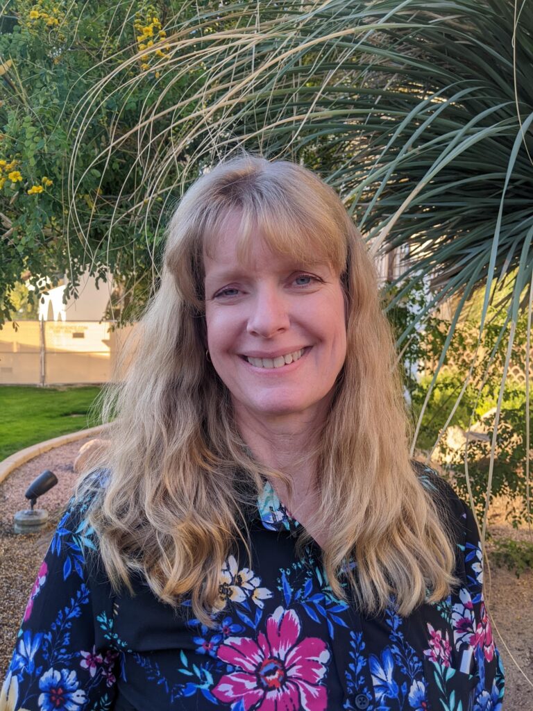 Keri Byrne headshot - Wellness Tweaks